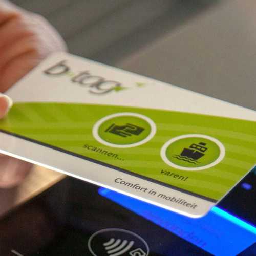 Inchecken bij de poortjes met een b-tag (abonnement)